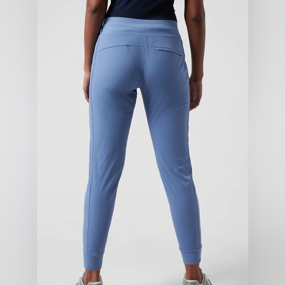 athleta trekkie north jogger 27” - Picture 14 of 15